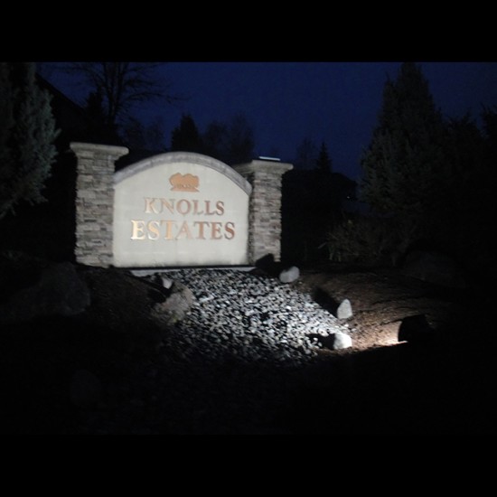 FL05 Solar 8W LED Sign Light